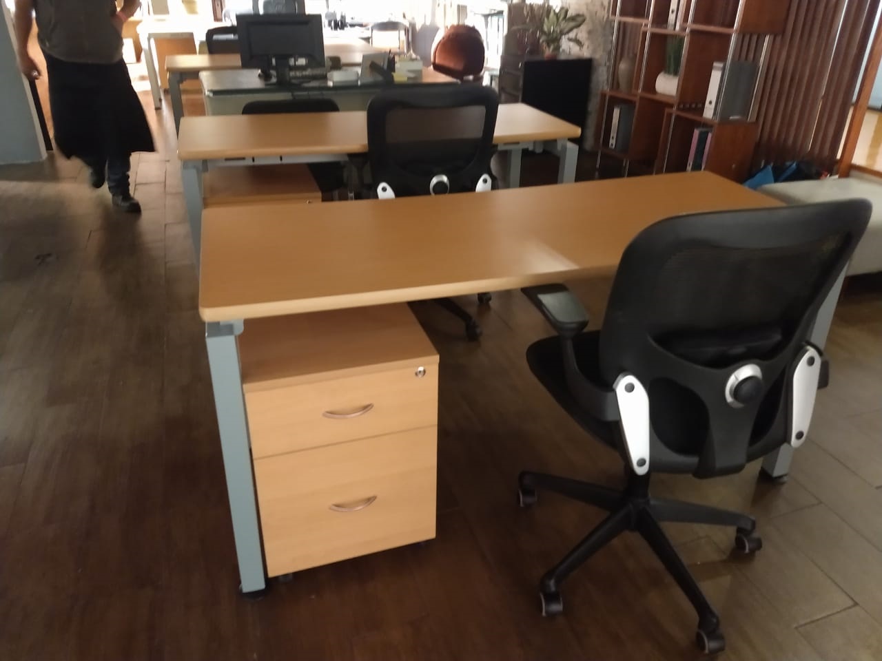 Escritorio Ejecutivo Magnum Con Cajonera 180-60 R-1-1